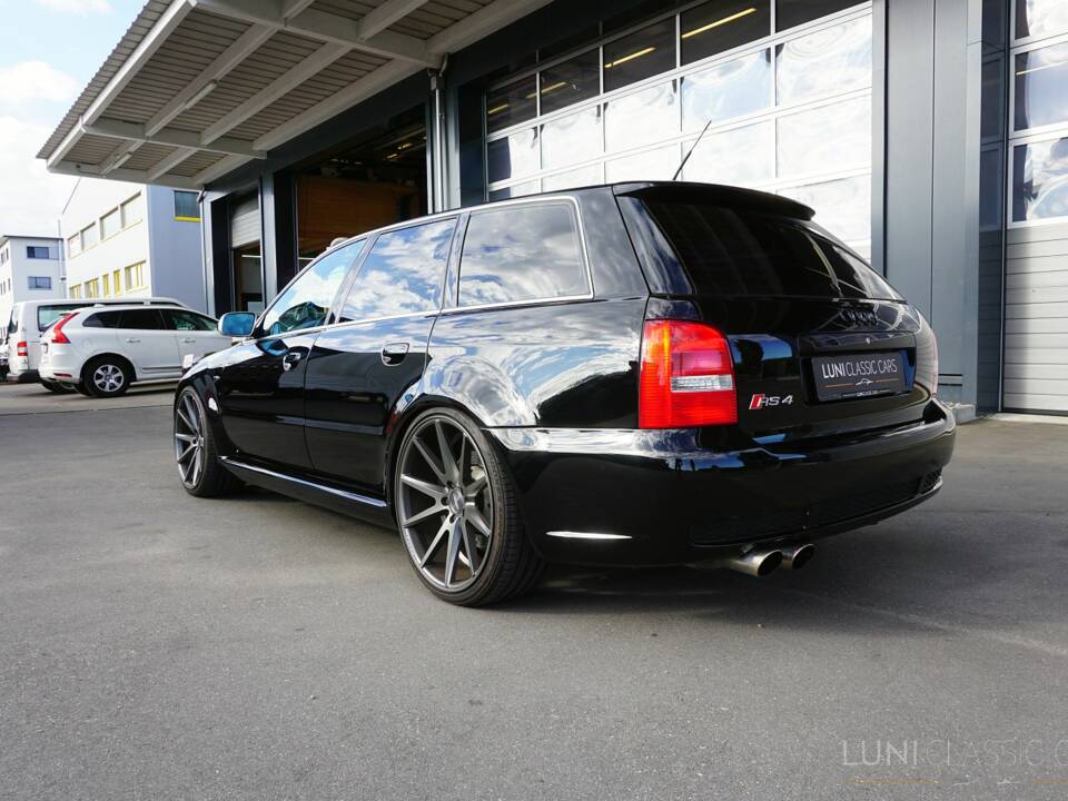 Image 3/41 of Audi RS4 Avant (2000)
