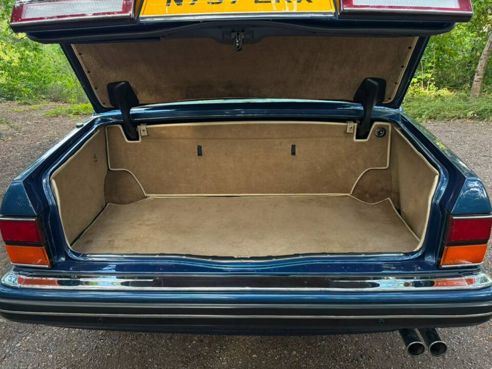 Image 20/46 of Rolls-Royce Silver Spirit III (1996)