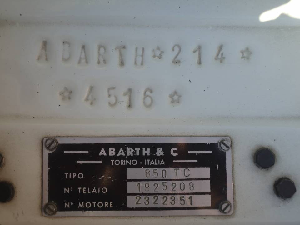 Image 38/42 of Abarth Fiat 850 TC (1964)