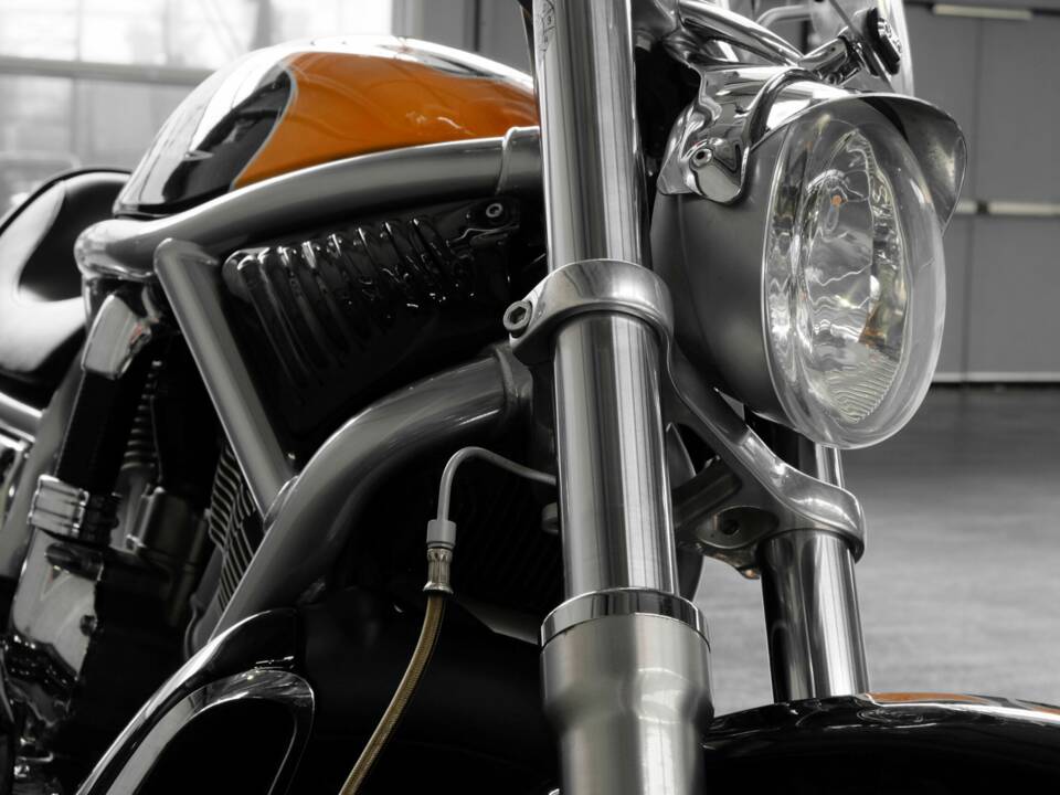 Immagine 13/18 di Harley-Davidson DUMMY (2004)