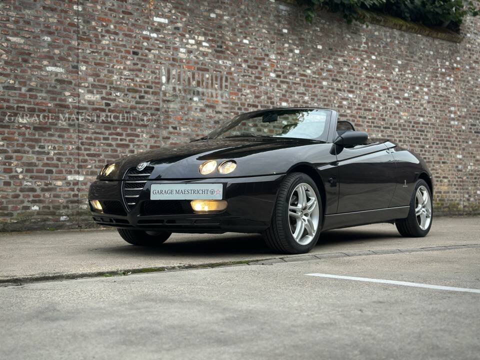 Image 2/59 of Alfa Romeo Spider 2.0 JTS (2003)