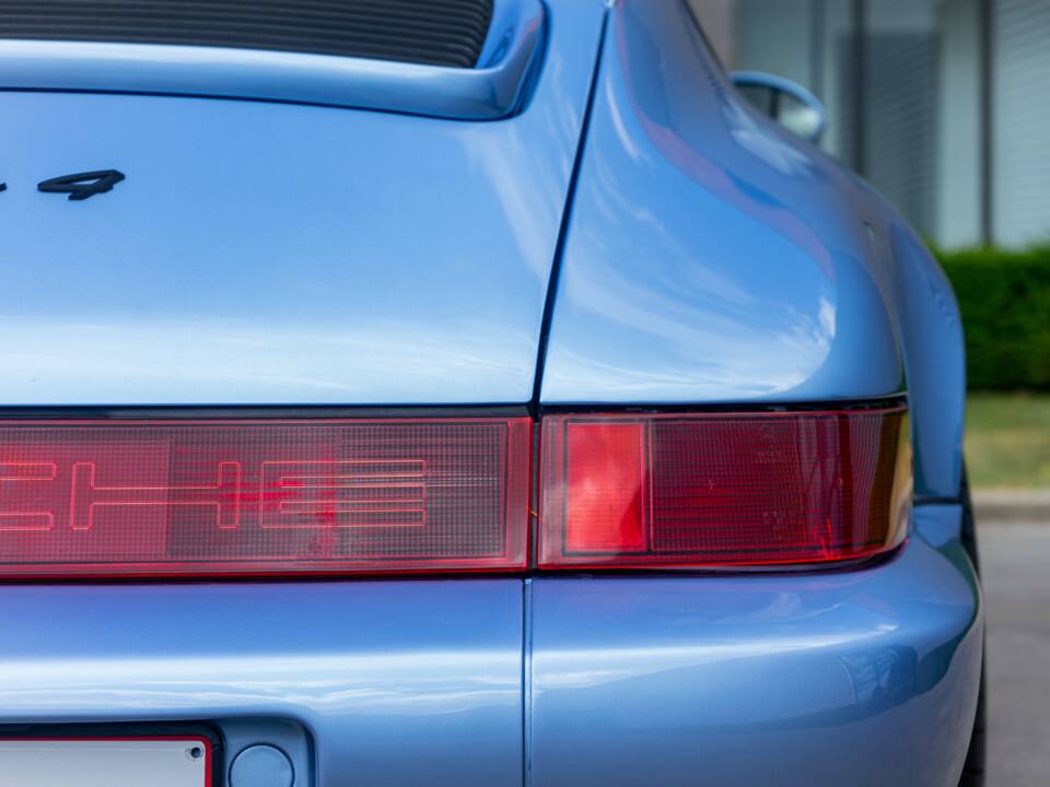 Afbeelding 27/42 van Porsche 911 Carrera 4 (1992)