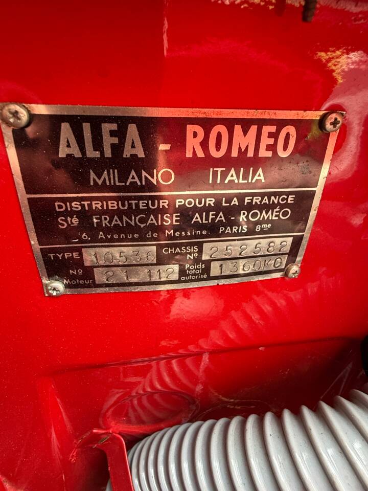 Afbeelding 43/53 van Alfa Romeo Giulia 1600 Sprint GT Veloce (1967)