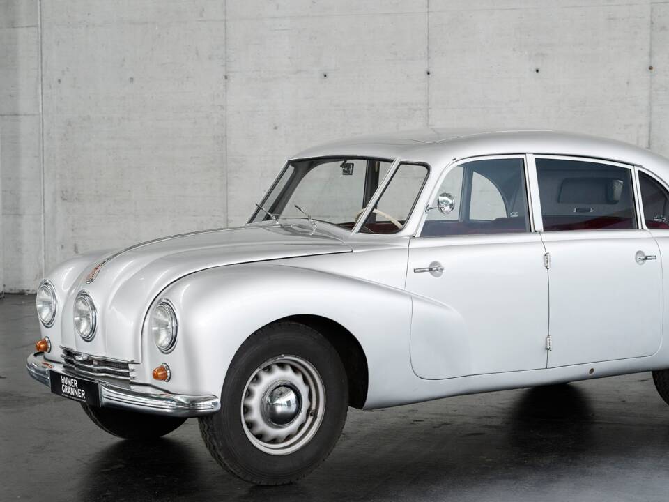 Image 3/50 of Tatra T 87 (1949)