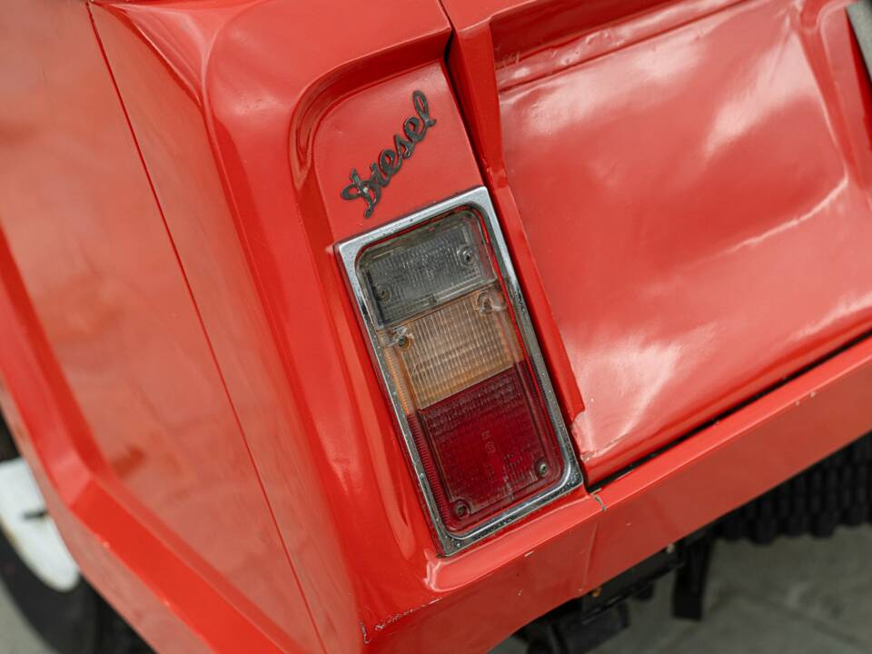 Bild 11/50 von Ebro Jeepster Commando C-101 (1976)