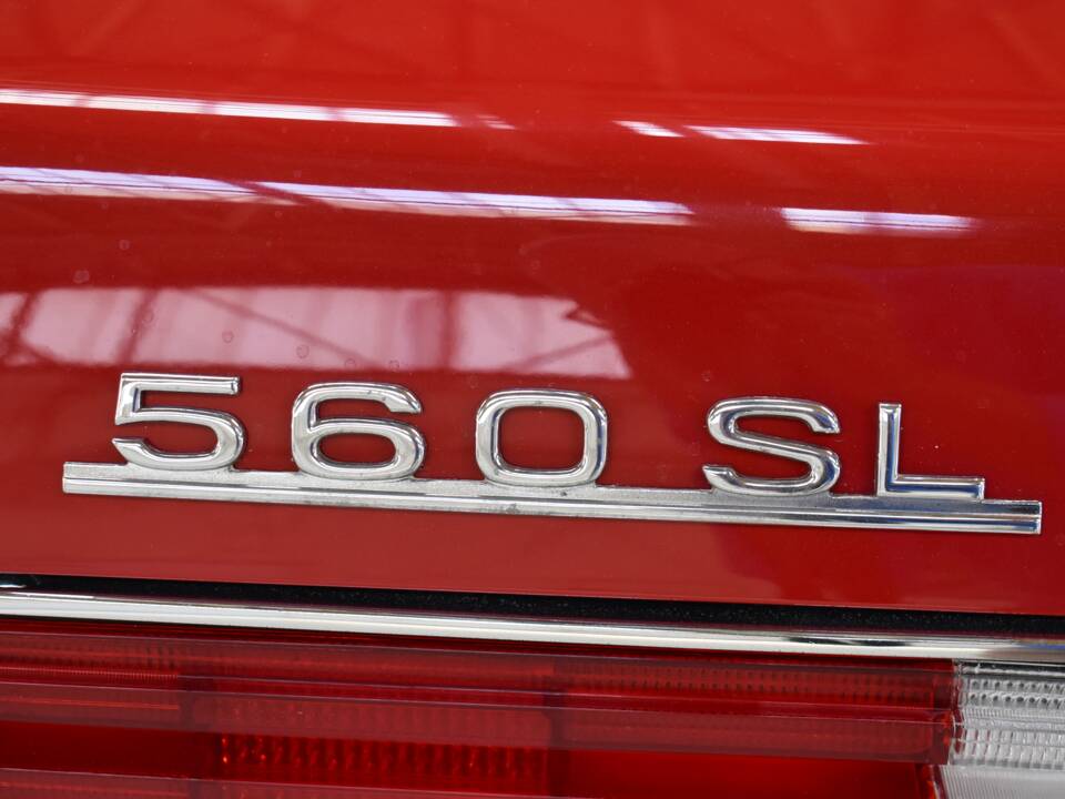 Image 26/94 of Mercedes-Benz 560 SL (1988)