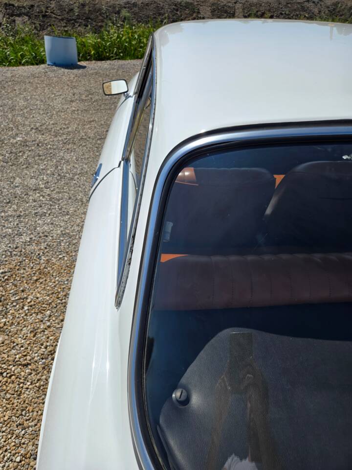 Image 15/84 of Alfa Romeo Giulia GT 1300 Junior (1968)