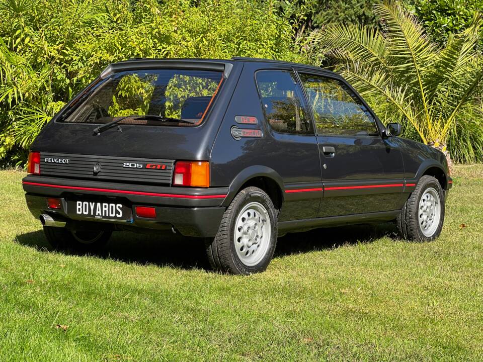 Bild 15/39 von Peugeot 205 GTi 1.6 (1986)