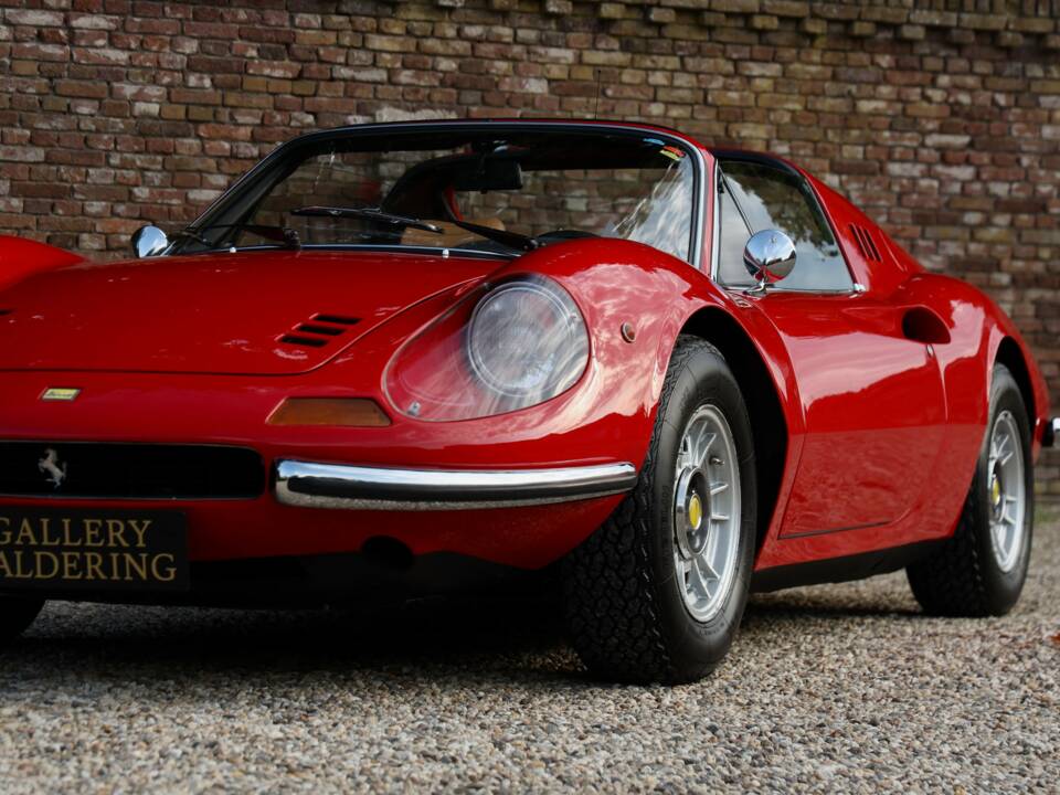 Image 36/50 of Ferrari Dino 246 GTS (1974)