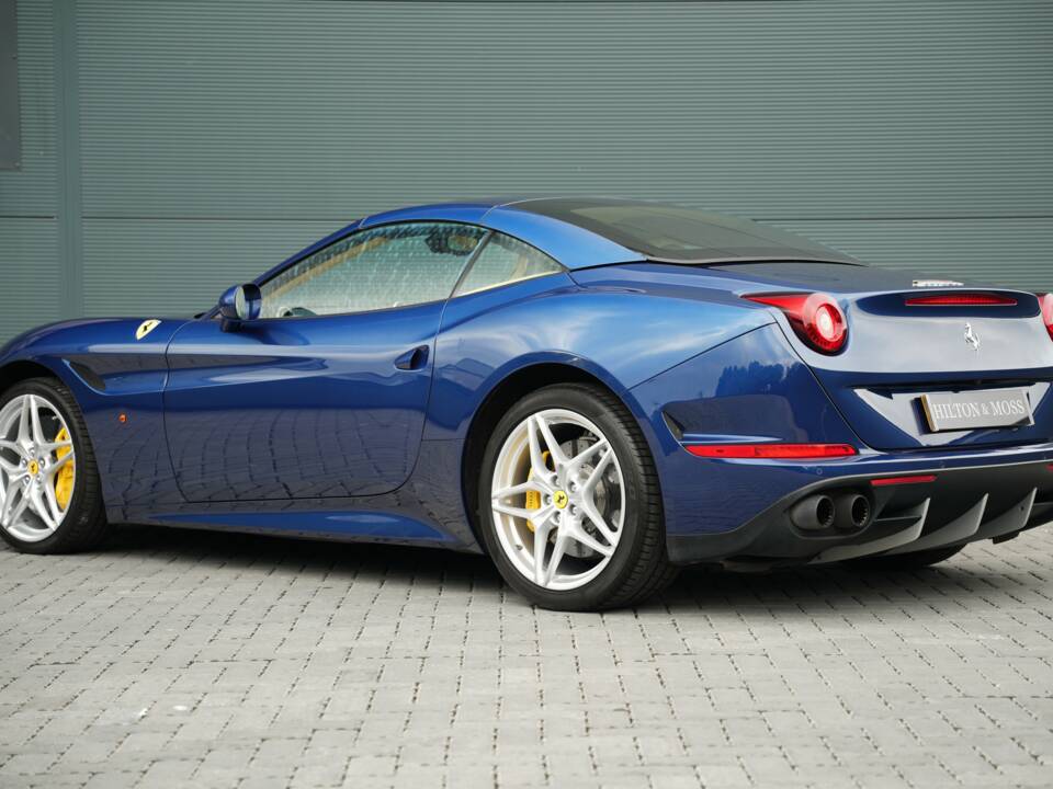 Image 2/50 of Ferrari California T (2015)