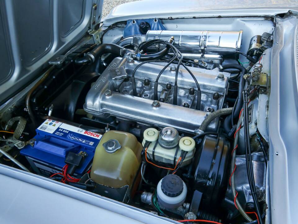 Image 23/50 of Alfa Romeo 1750 GT Veloce (1970)