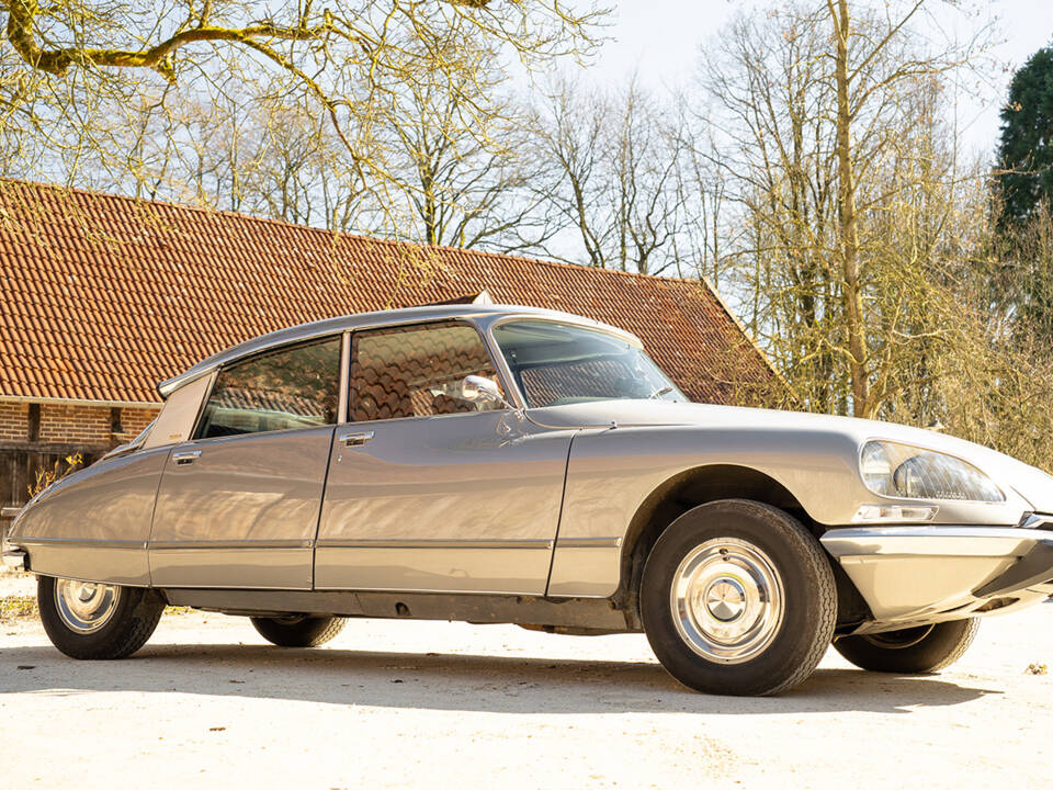 Image 10/53 of Citroën DS 23 Pallas (1972)