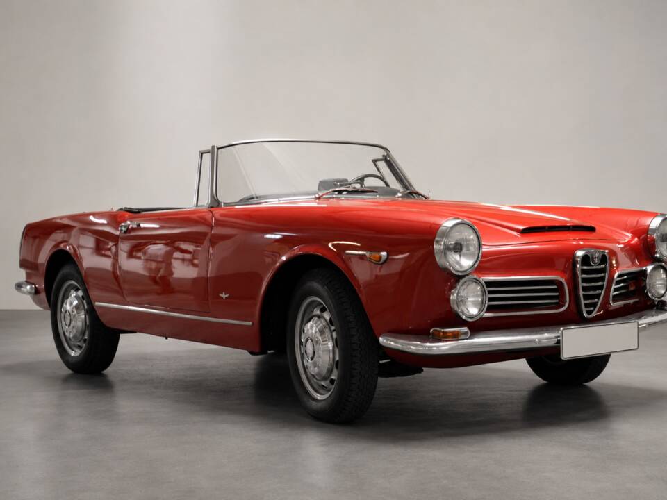 Image 1/31 of Alfa Romeo 2600 Spider (1964)