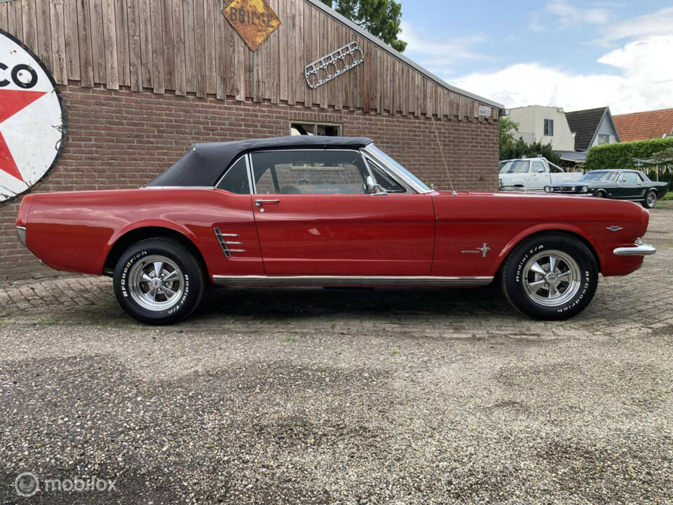 Bild 39/50 von Ford Mustang 289 (1966)