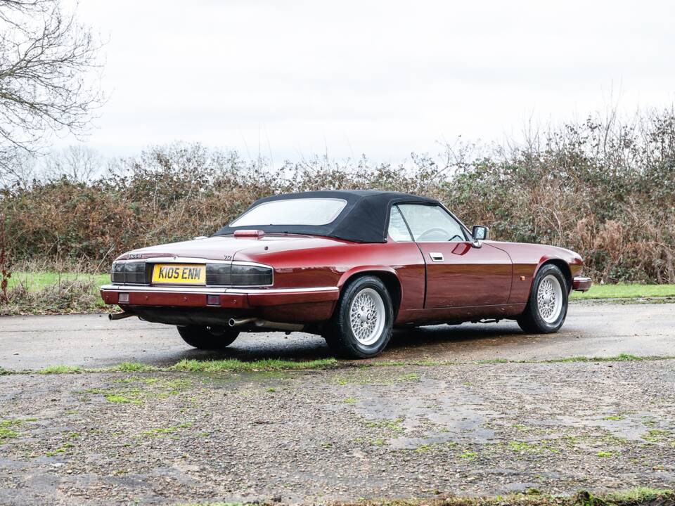 Image 7/45 of Jaguar XJS 5.3 V12 (1993)