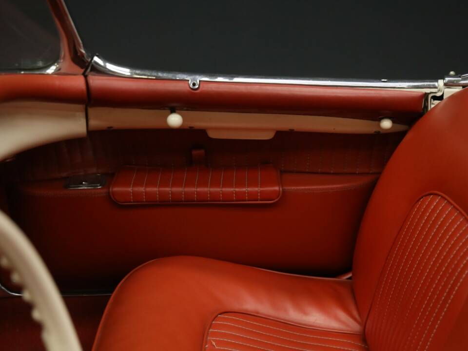Image 19/50 of Chevrolet Corvette (1954)