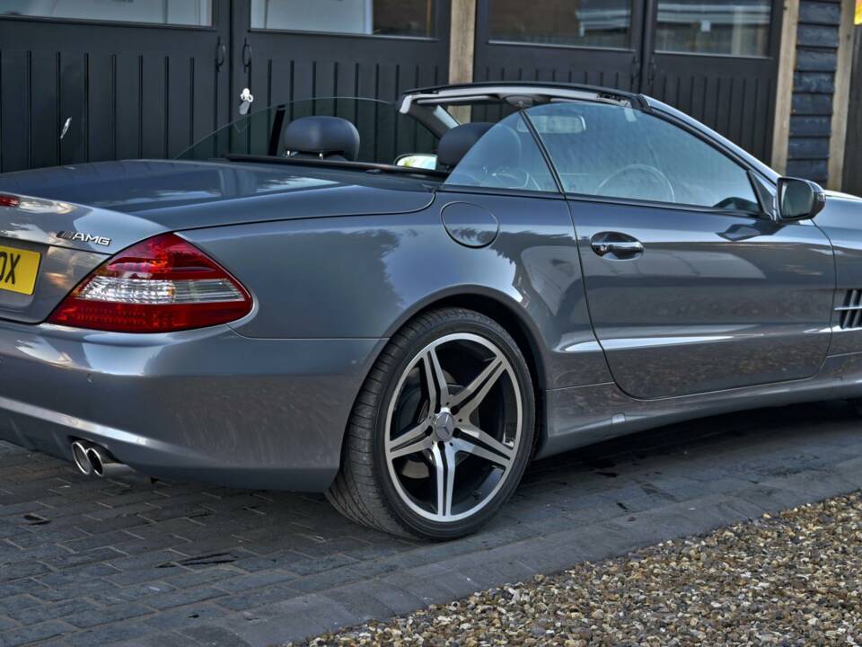 Imagen 12/50 de Mercedes-Benz SL 500 (2008)