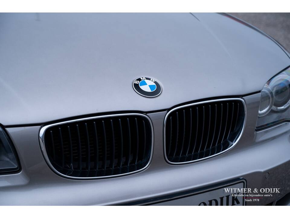 Image 12/33 de BMW 118i (2010)
