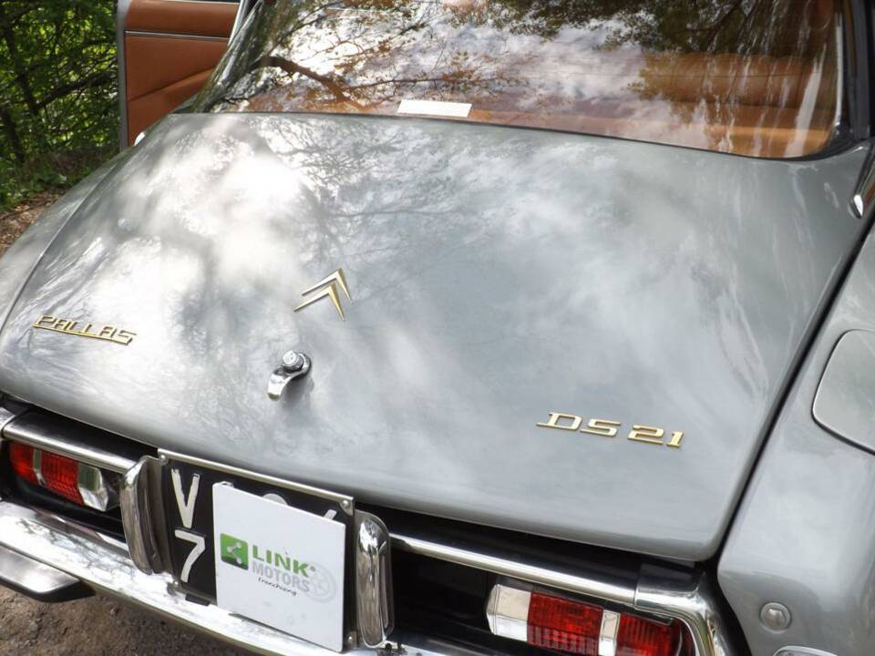 Image 32/35 of Citroën DS 21 Pallas (1969)