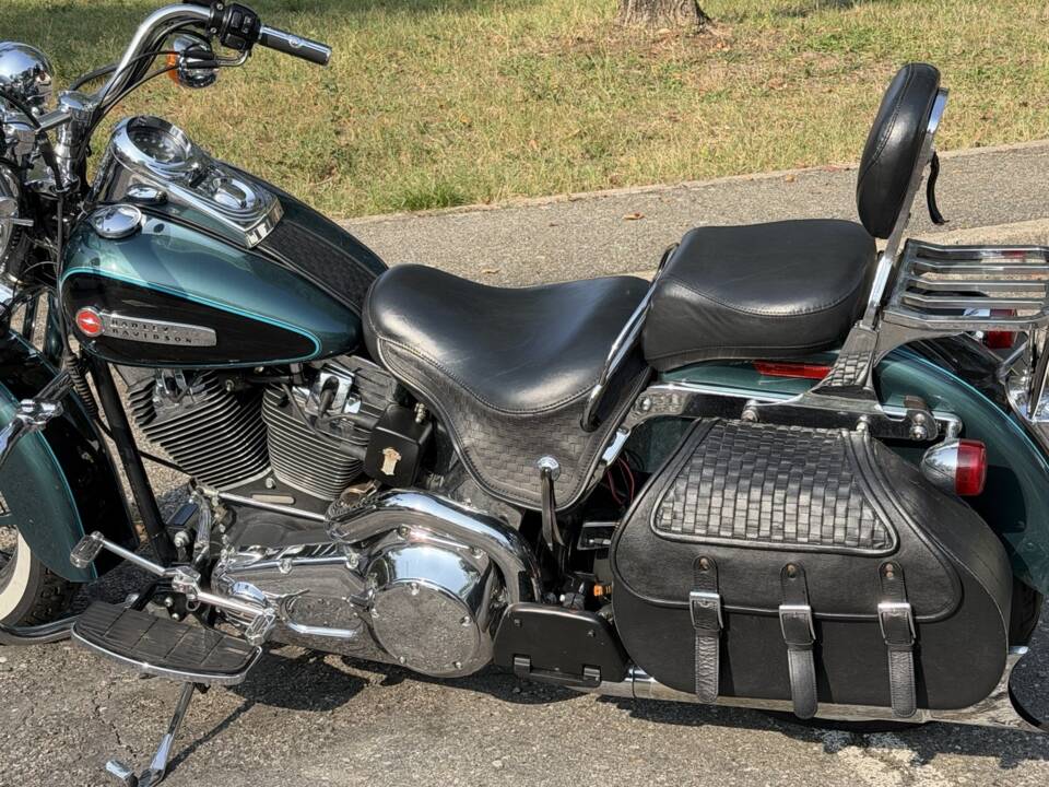 Bild 2/4 von Harley-Davidson FLSTS Heritage Springer Classic (2001)