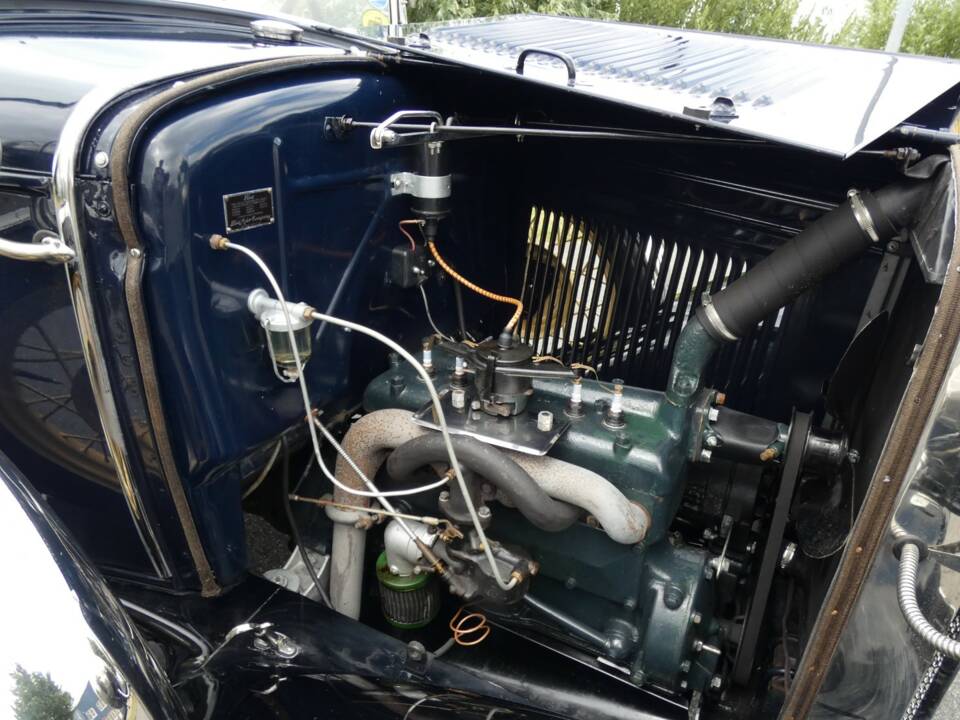 Image 18/19 of Ford Model A De Luxe (1930)