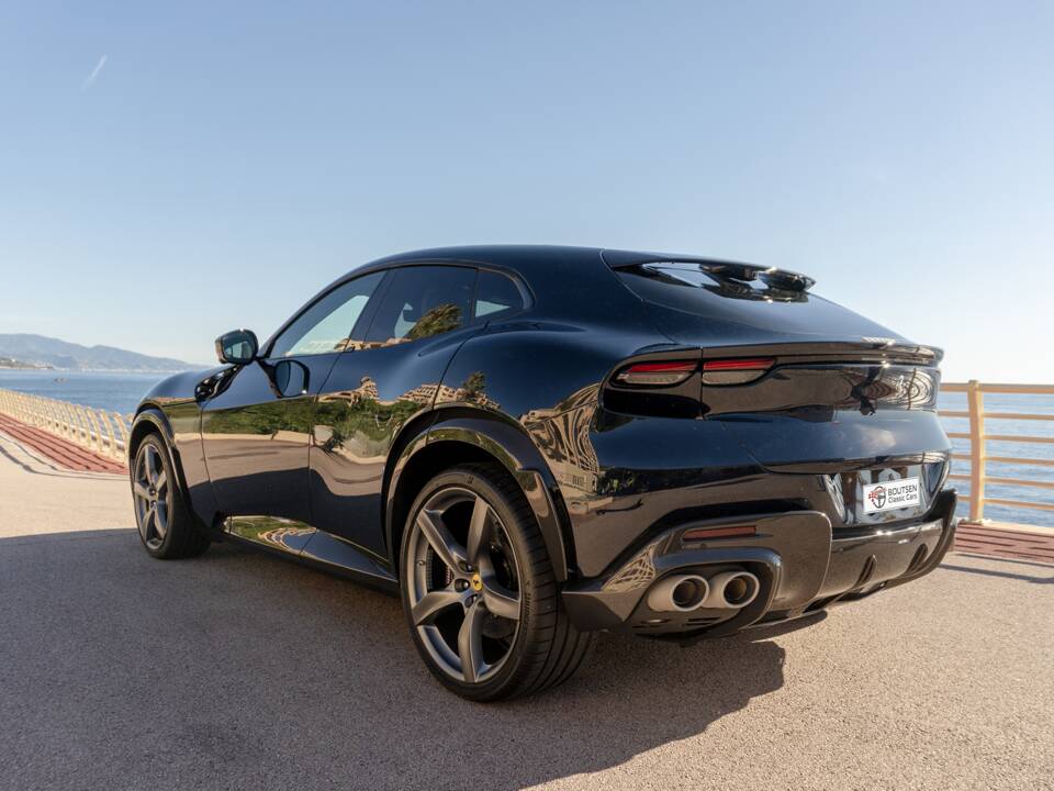 Image 18/21 of Ferrari Purosangue V12 (2025)