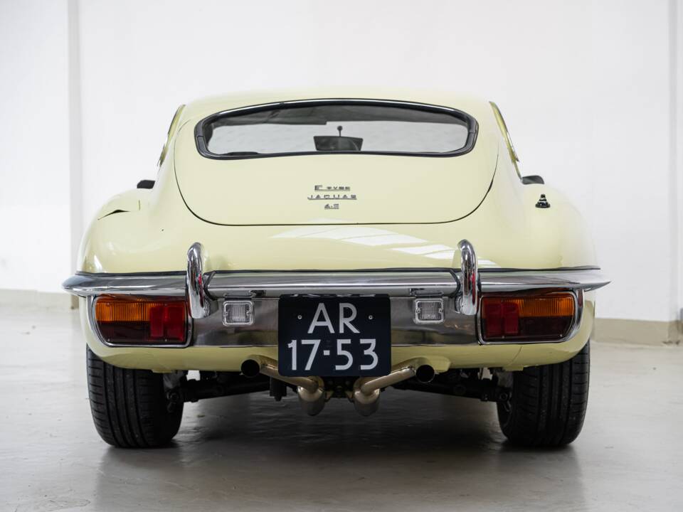 Imagen 9/40 de Jaguar E-Type (2+2) (1970)