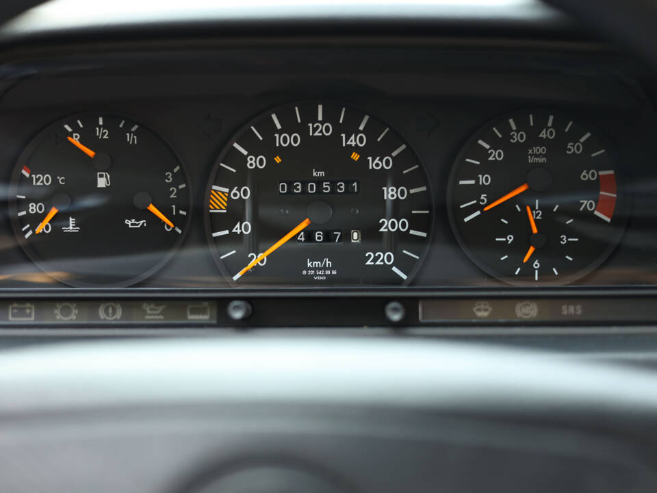Immagine 81/100 di Mercedes-Benz 190 E 2.3 (1992)