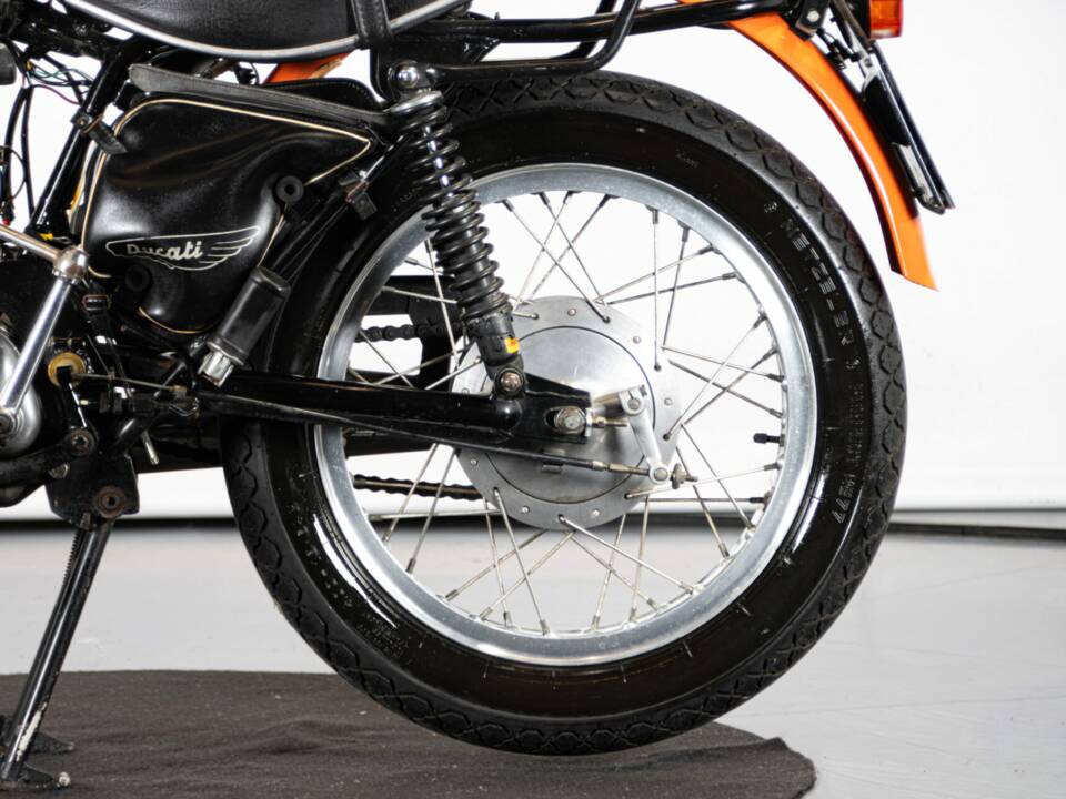 Bild 17/50 von Ducati 350 Scrambler (1974)