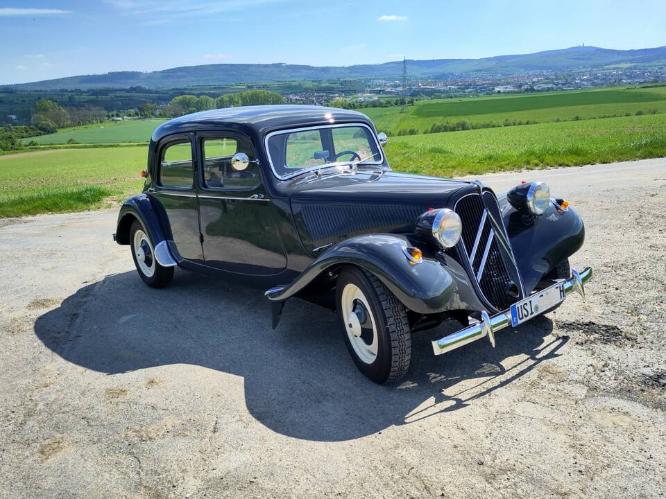 Image 3/34 of Citroën Traction Avant 11 BL (1955)