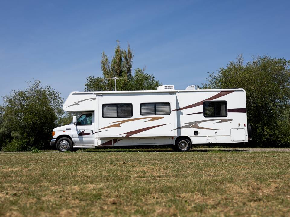 Bild 21/50 von Ford E-450 Forest River Sunseeker (2007)