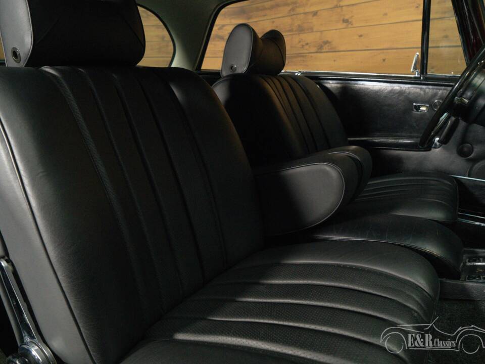 Bild 5/5 von Mercedes-Benz 280 SE (1970)