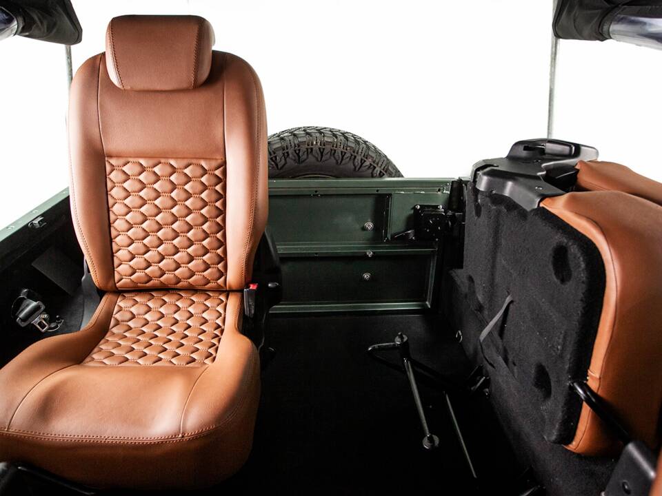 Image 24/44 of Land Rover Defender 90 (2011)