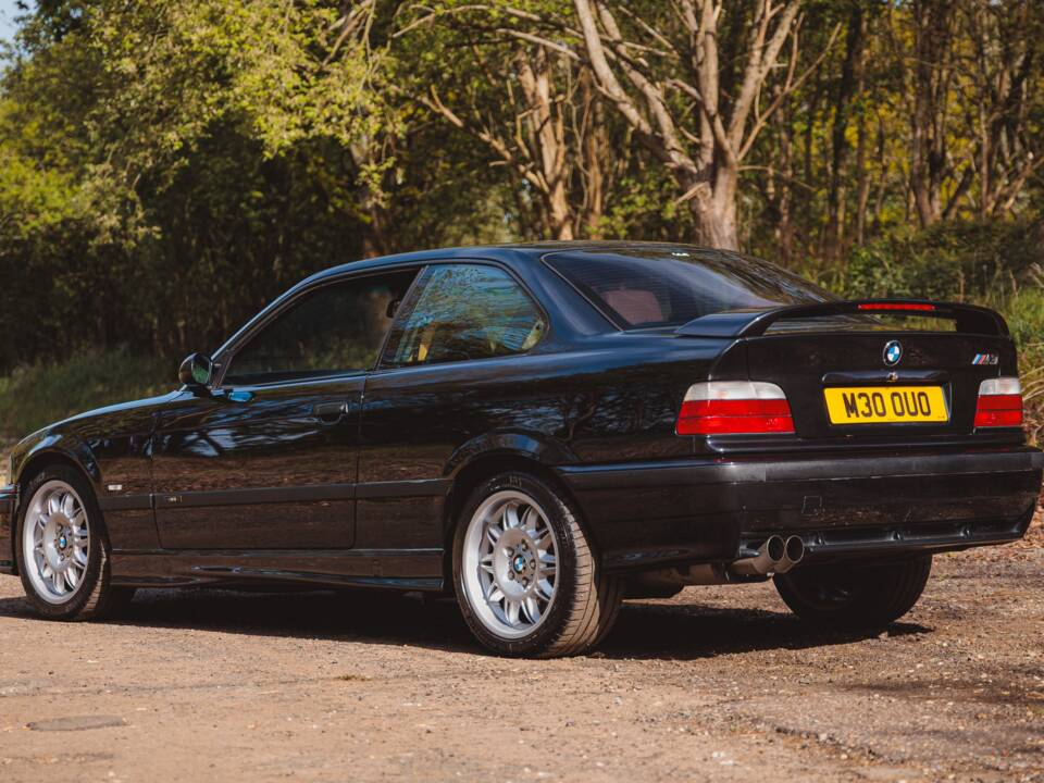Immagine 3/37 di BMW M3 (1997)
