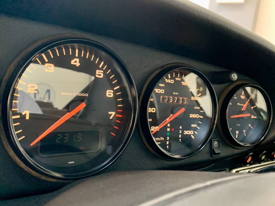 Bild 25/42 von Porsche 911 Carrera (1994)