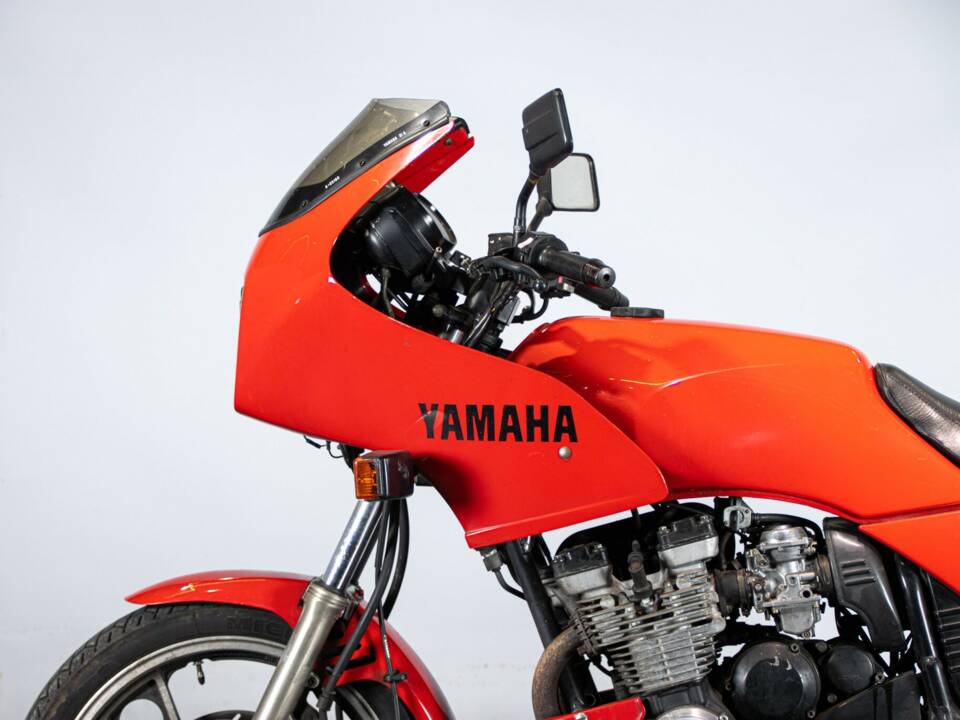 Image 18/50 of Yamaha XJ 600 (1984)