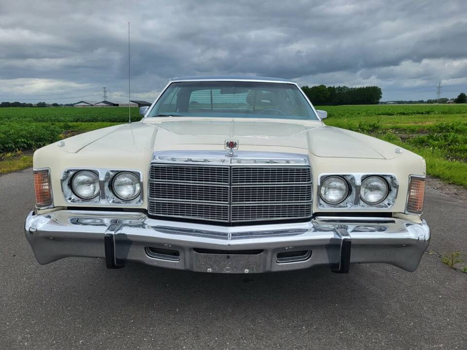 Imagen 6/8 de Chrysler Newport (1977)