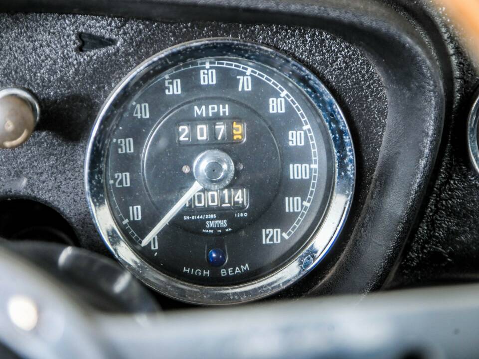 Image 13/50 of MG MGB GT (1967)