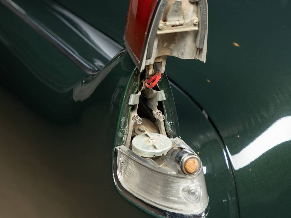 Image 36/50 of Cadillac 62 Coupe DeVille (1956)