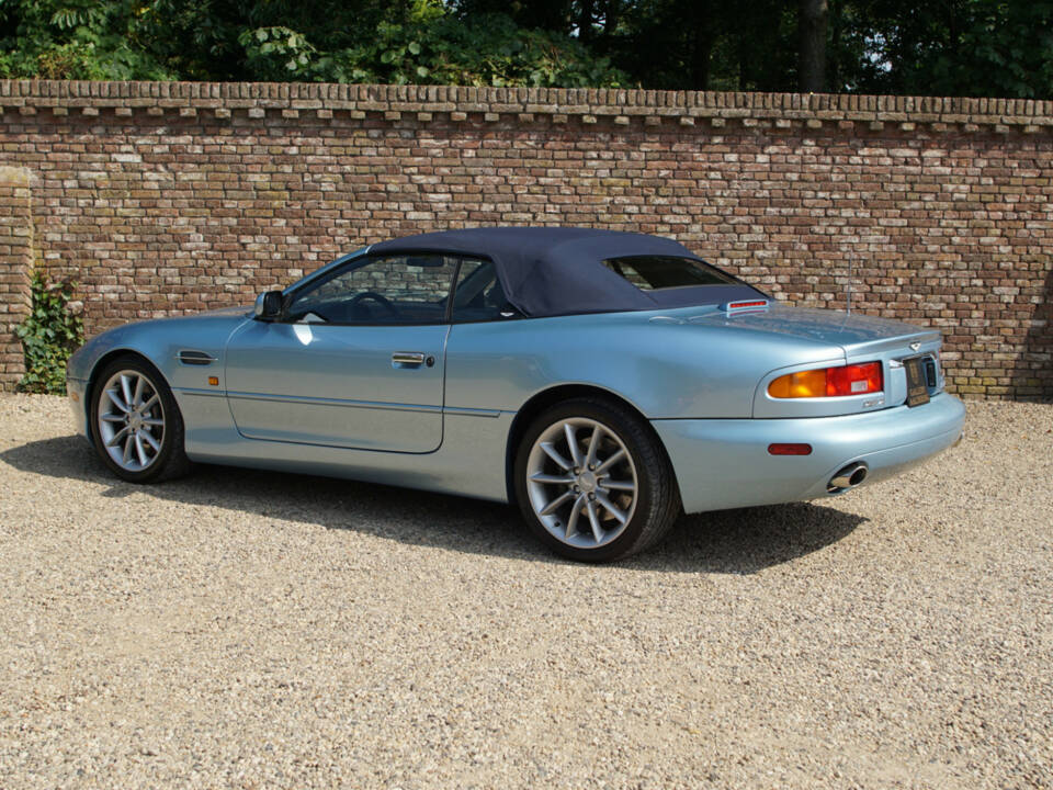 Afbeelding 49/50 van Aston Martin DB 7 Vantage Volante (2000)