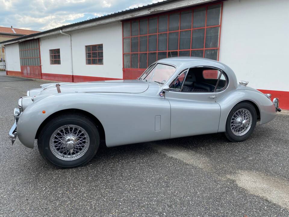 Bild 2/36 von Jaguar XK 120 FHC (1953)