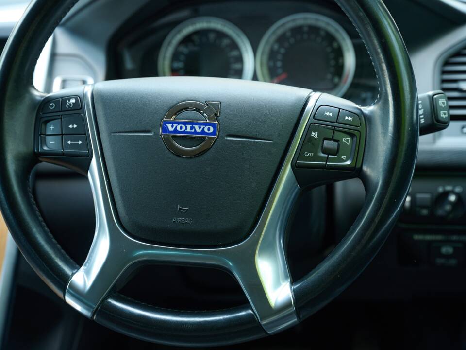 Image 37/50 de Volvo XC60 T5 (2012)