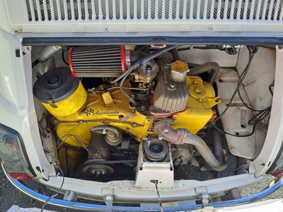 Bild 30/43 von FIAT 500 L (1971)