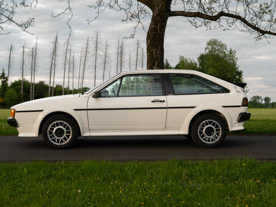 Bild 19/35 von Volkswagen Scirocco II 1.8 (1989)