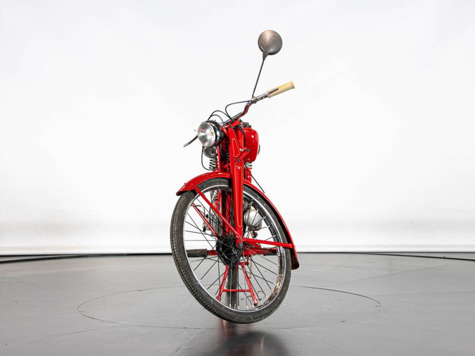 Afbeelding 3/50 van Moto Guzzi DUMMY (1948)