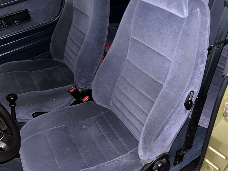 Image 36/50 of Saab 900 (1992)