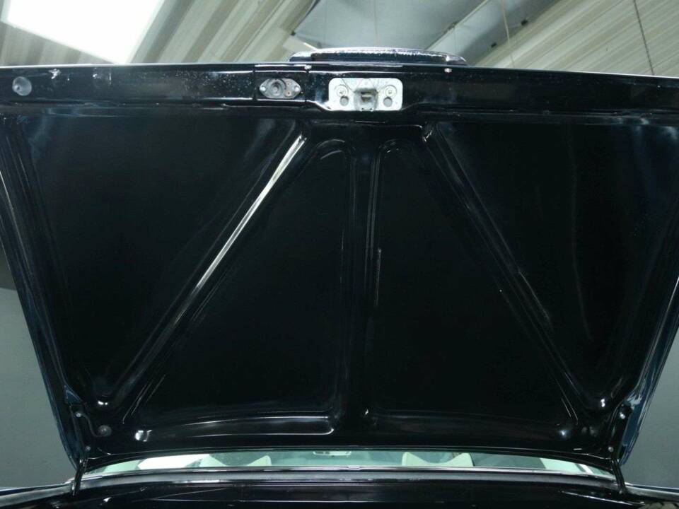 Image 46/50 of Mercedes-Benz 280 SE 3,5 (1971)