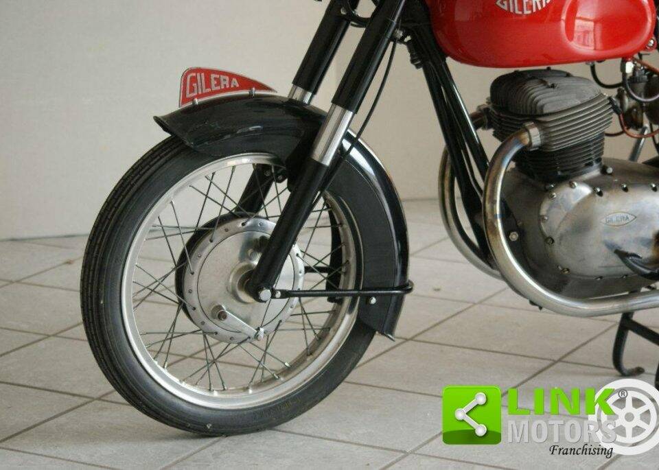 Image 15/19 of Gilera B 300 (1976)