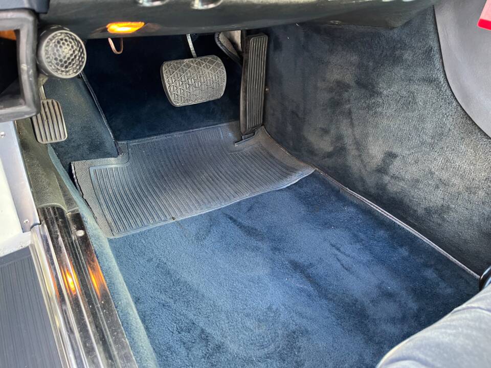 Bild 48/99 von Mercedes-Benz 500 SLC (1981)