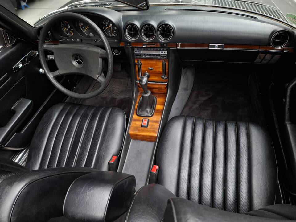 Image 28/29 of Mercedes-Benz 280 SL (1981)